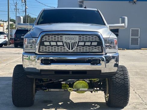 Used 2017 RAM 2500 SLT w/ Luxury Group image 2