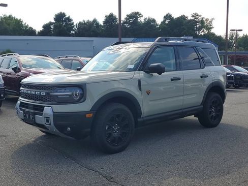 Used 2025 Ford Bronco Sport Badlands w/ Badlands Tech Package AWD/4WD image 3