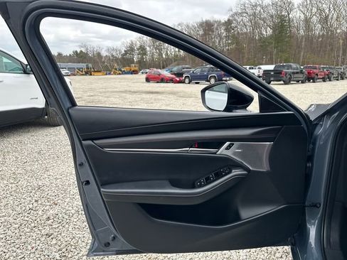 Used 2023 MAZDA MAZDA3 s image 23