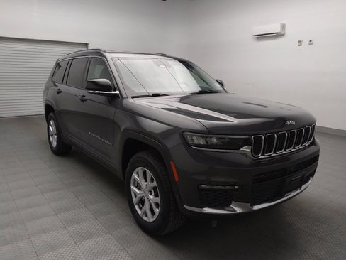 Used 2022 Jeep Grand Cherokee L Limited AWD/4WD image 13