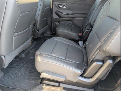 Used 2023 Chevrolet Traverse LT w/ LPO, Floor Liner Package image 14