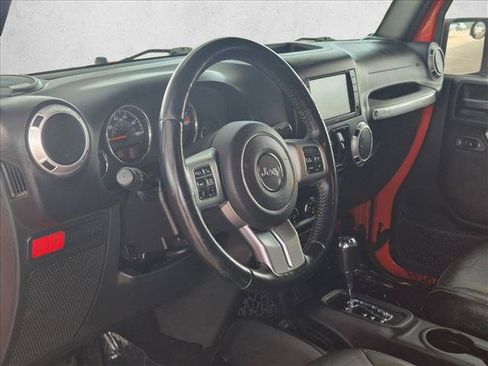 Used 2015 Jeep Wrangler Unlimited Rubicon AWD/4WD image 10