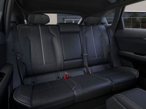 New 2026 Cadillac Optiq Luxury 2 image 17