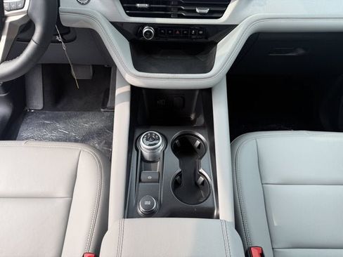 New 2026 Ford Explorer Active w/ Active Comfort Package AWD/4WD image 16