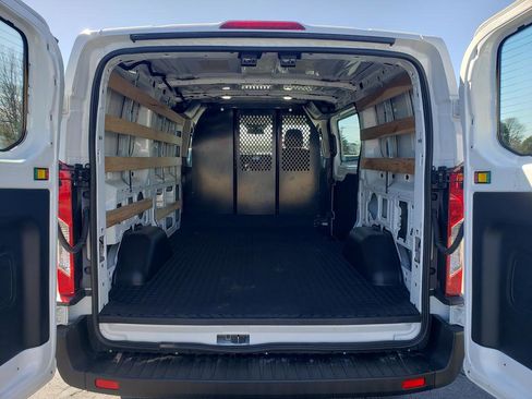 Used 2024 Ford Transit 250 Low Roof w/ Exterior Upgrade Package image 5