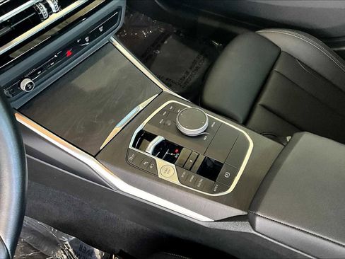 Used 2024 BMW 330e w/ Convenience Package image 16