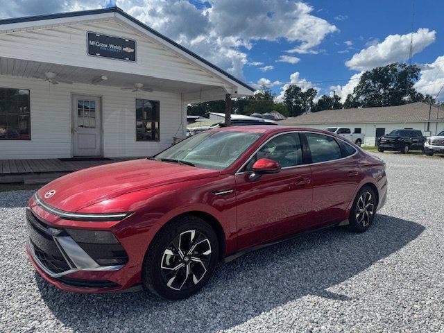 Used 2025 Hyundai Sonata SEL FWD image 2
