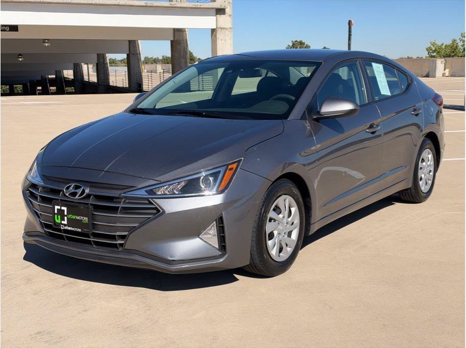 Used 2020 Hyundai Elantra SE w/ Cargo Package (C1) FWD image 3