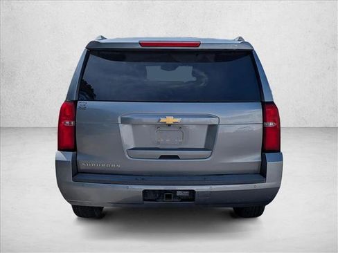 Used 2020 Chevrolet Suburban LT RWD image 7