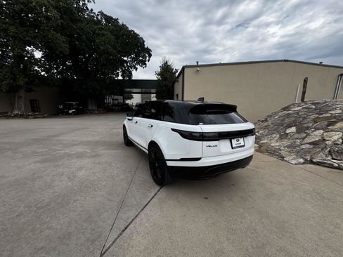Used 2026 Land Rover Range Rover Velar Dynamic SE AWD/4WD image 4
