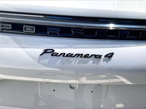 Certified 2023 Porsche Panamera 4 Platinum Edition AWD/4WD image 33