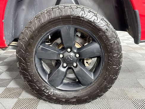 Used 2023 RAM 1500 Express w/ Wheel & Sound Group image 35