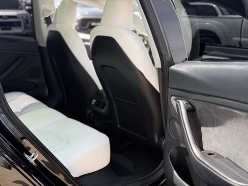 Used 2023 Tesla Model 3 Standard Range image 14