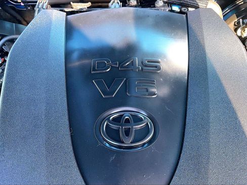 Used 2018 Toyota Tacoma TRD Sport image 33