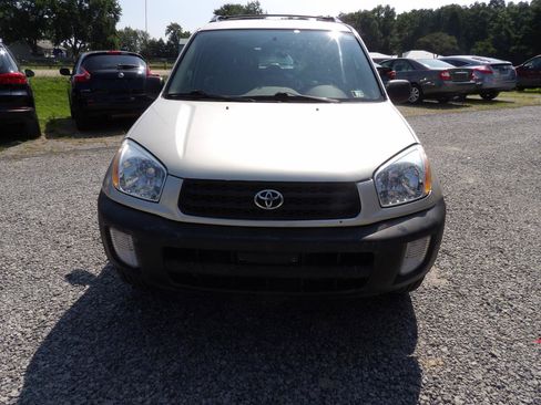 Used 2001 Toyota RAV4 Limited FWD image 2