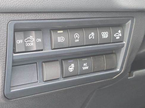 Used 2024 Toyota Tundra Limited AWD/4WD image 25