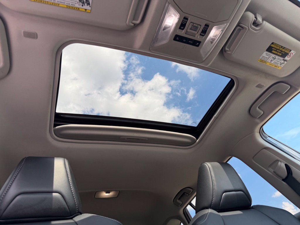 Used 2023 Toyota RAV4 XLE Premium FWD image 29