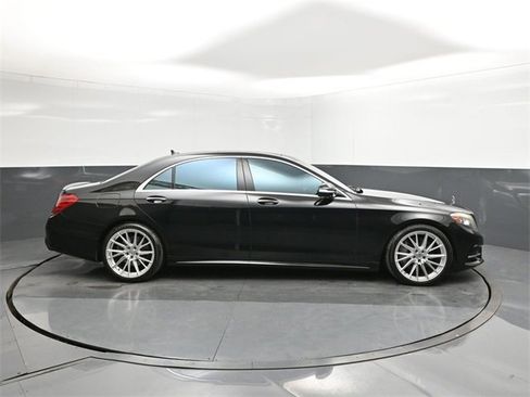 Used 2016 Mercedes-Benz S 550 Sedan image 26