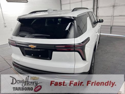 New 2026 Chevrolet Traverse LT w/ Driver Confidence Package image 9