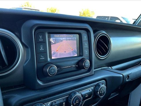 Used 2020 Jeep Gladiator Sport w/ Quick Order Package 24S image 18