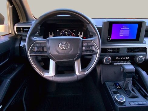 Used 2025 Toyota 4Runner SR5 RWD image 6
