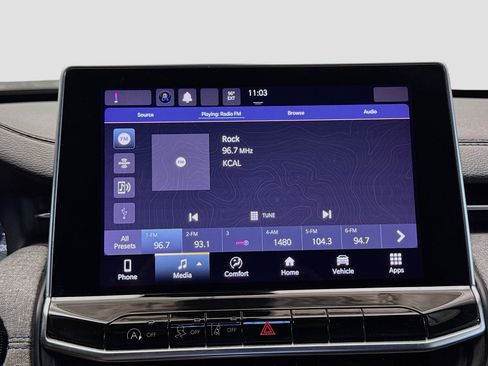 Used 2023 Jeep Compass Sport image 10