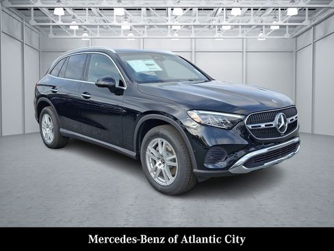 Used 2026 Mercedes-Benz GLC 300 4MATIC image 1