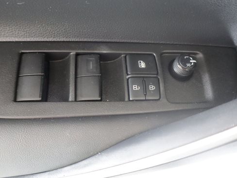 Used 2023 Toyota Corolla SE w/ SE Premium Package FWD image 12
