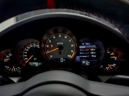 Used 2018 Porsche 911 GT3 image 21
