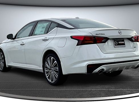 New 2025 Nissan Altima 2.5 SL image 3