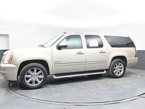 Used 2013 GMC Yukon XL Denali image 11