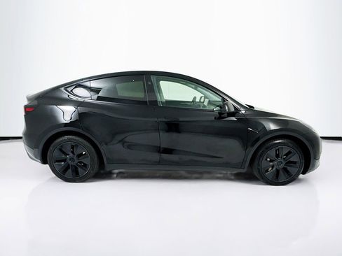 Used 2024 Tesla Model Y Long Range image 8