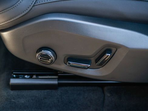 Used 2026 Volvo XC60 B5 Plus w/ Climate Package image 24