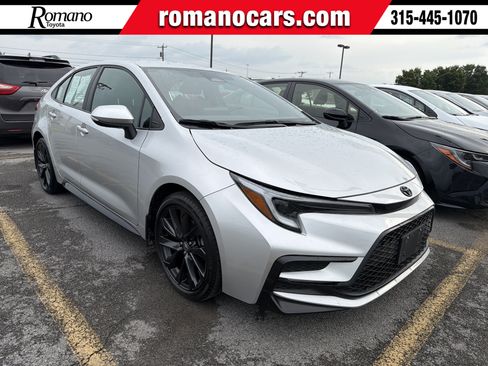 Used 2025 Toyota Corolla SE FWD image 1