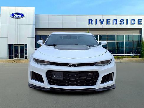 Used 2021 Chevrolet Camaro ZL1 image 2