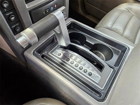 Used 2003 HUMMER H2 w/ Preferred Equipment Group image 20