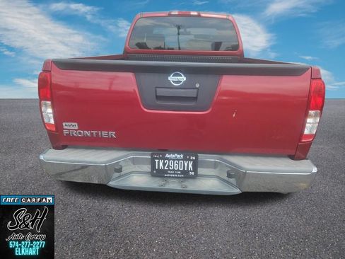 Used 2015 Nissan Frontier S RWD image 4