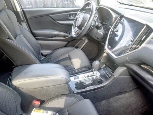 Used 2024 Subaru Ascent Premium w/ Convenience Package image 8