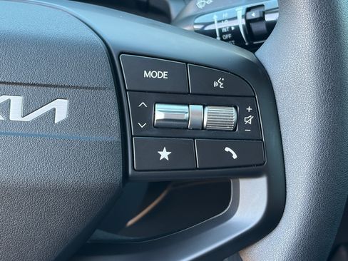 Certified 2025 Kia K4 FWD image 22