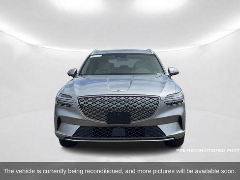Used 2025 Genesis Electrified GV70 AWD/4WD image 2