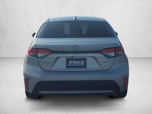 Used 2020 Toyota Corolla LE image 6