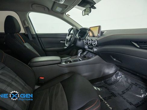 Used 2024 Nissan Sentra SR FWD image 39