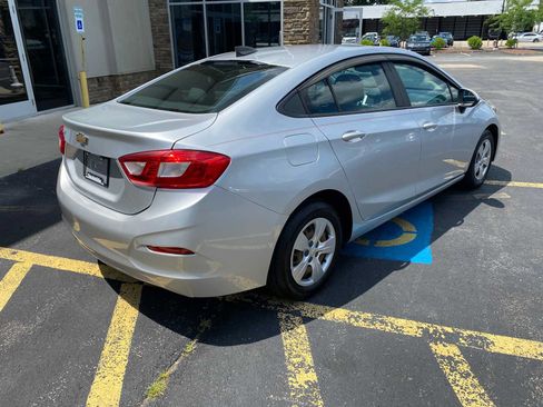 Used 2016 Chevrolet Cruze LS FWD image 4