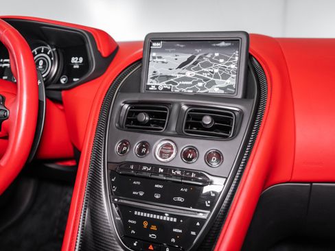 Used 2023 Aston Martin DB11 V8 Coupe image 24