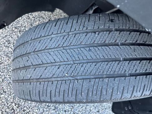 Certified 2022 Volkswagen Taos SE w/ Panoramic Sunroof Package image 38