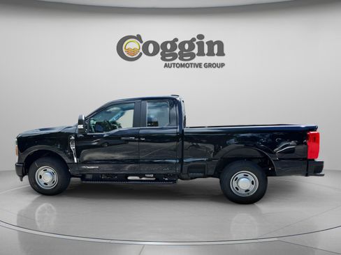 New 2026 Ford F250 XL image 2