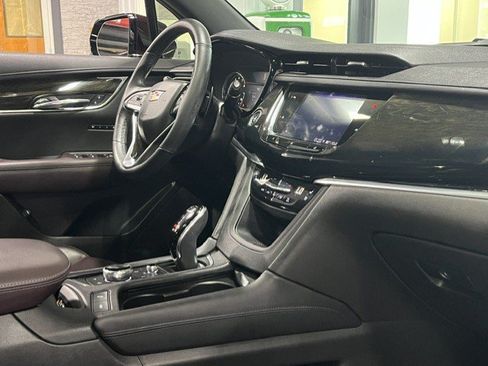 Certified 2021 Cadillac XT6 Premium Luxury AWD/4WD image 8