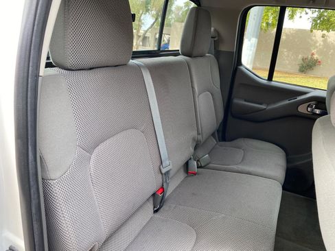 Used 2017 Nissan Frontier SV w/ SV Value Truck Package image 40