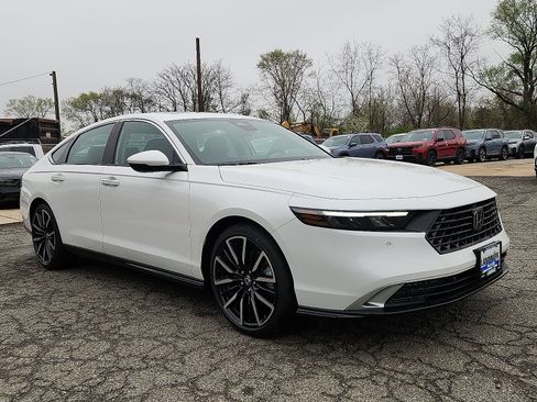 New 2026 Honda Accord Touring image 2