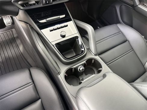 New 2026 Porsche Cayenne GTS image 32